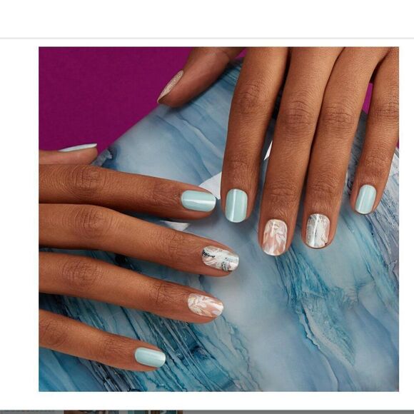 NEW Dashing Diva Get Jaded Gloss Nail Strips Manicure Fake Nails Gel Polish - Picture 4 of 4